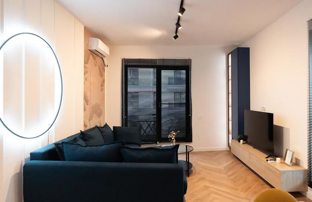 Soni Exclusive Apartments 336 Plaza With Private Parking & Self Check-In-1