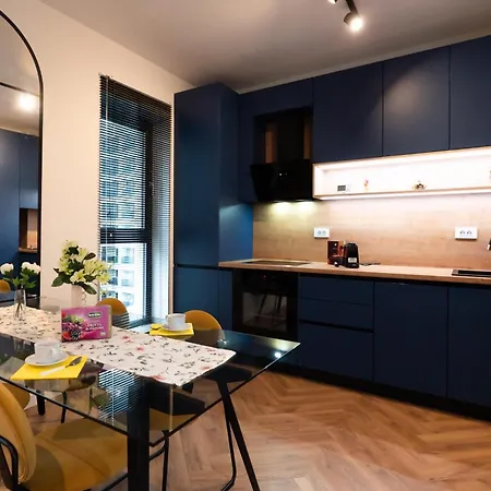 Soni Exclusive Apartments 336 Plaza With Private Parking & Self Check-In-2